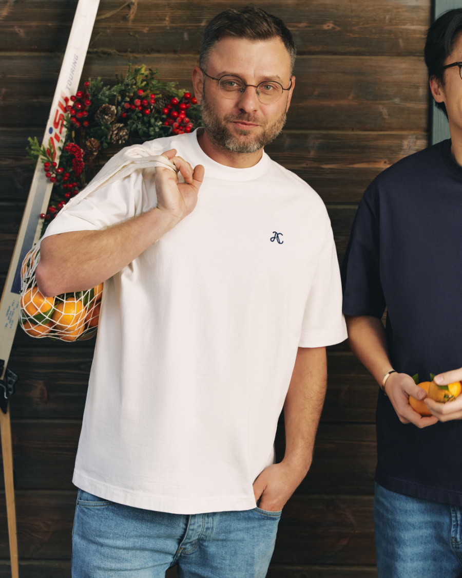 

Хлопковая футболка Unisex с принтом и вышивкой, молочный