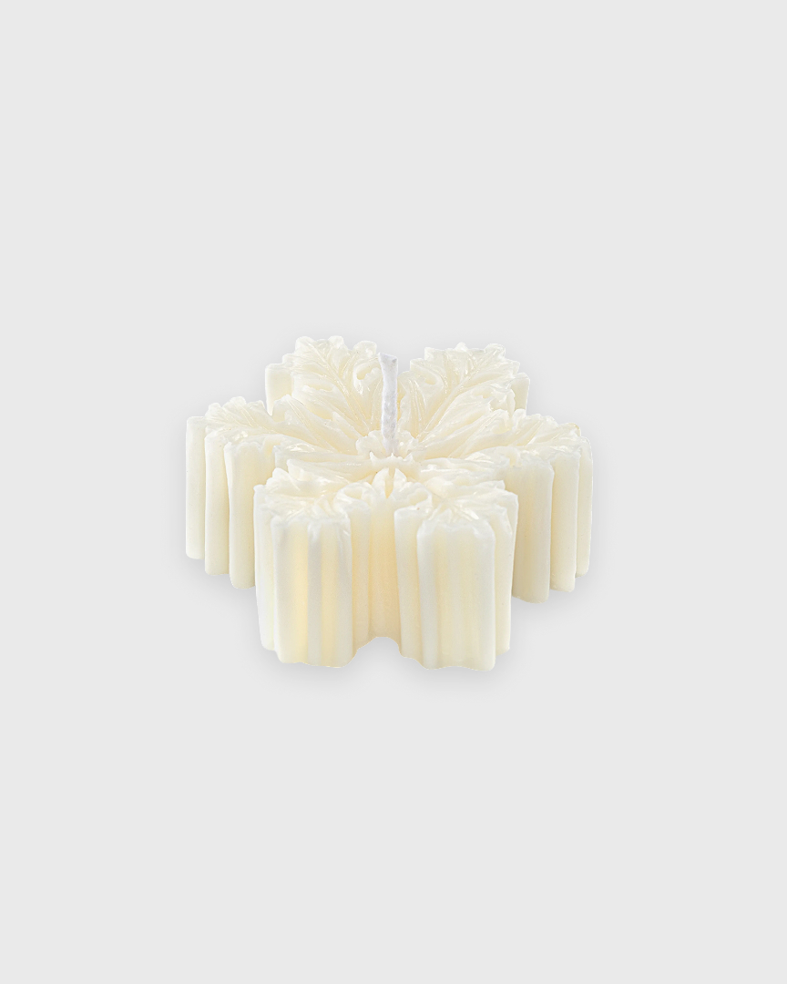 

Ароматическая свеча "Снежинка", с ароматом рождественского пунша