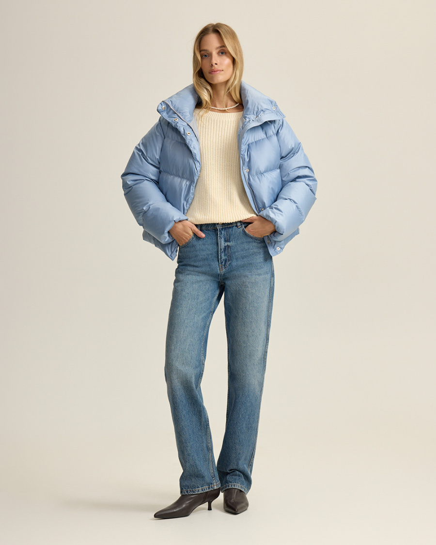 короткий пуховик с натуральным наполнителем  фотография