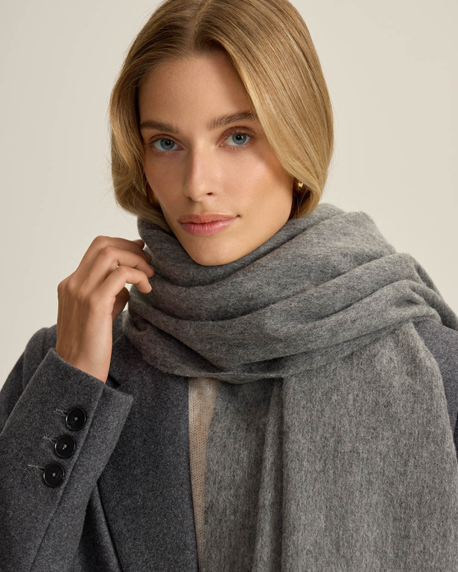 палантин из шерсти  фотография