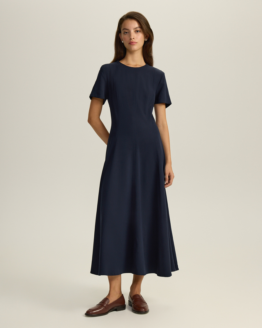 приталенное платье из лиоцелла и района  фотография