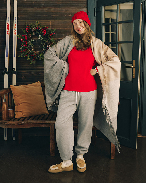 Хлопковый лонгслив с вышивкой, красный