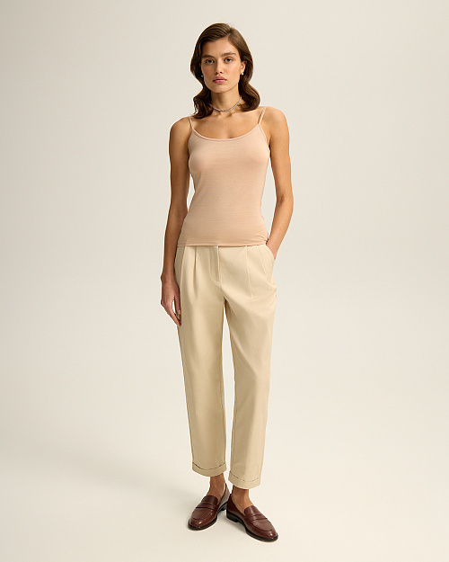 Топ на тонких бретелях, из лиоцелла, бежевый