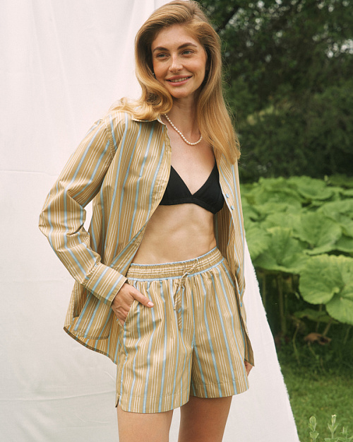 Шорты в полоску, горчичный