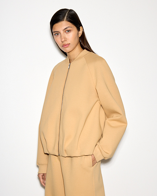 Бомбер на молнии, из футера, бежевый