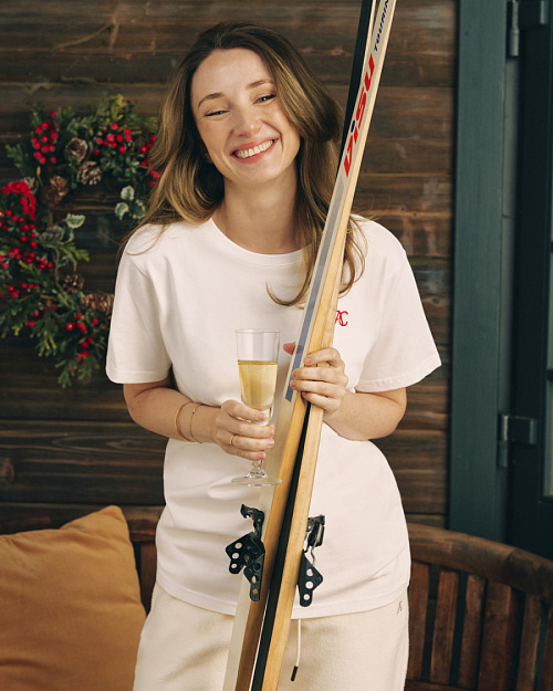 Хлопковая футболка оверсайз с вышивкой и принтом, молочный