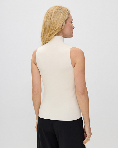 Трикотажный топ с воротником стойкой, из вискозы, молочный