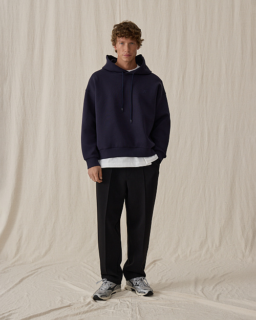 Мужские брюки с защипами, из футера, черный