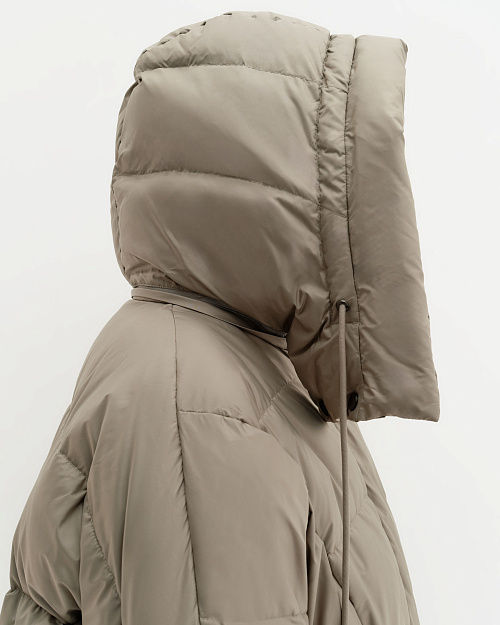 Пуховик с капюшоном и карманами на резинке, хаки