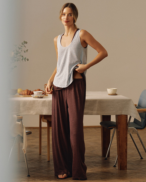 Свободные брюки на завязках, горький шоколад