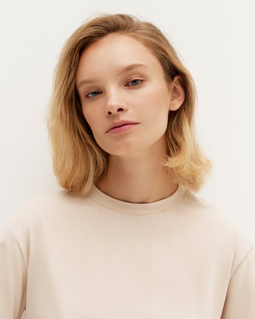 Свободная футболка из премиум-хлопка, с легким велюровым эффектом, бежевый