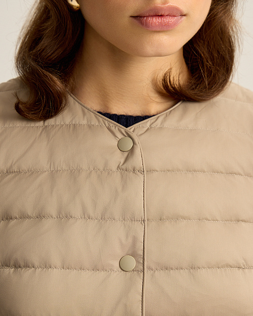 Стеганый жилет с натуральным наполнителем из пуха и пера, бежевый