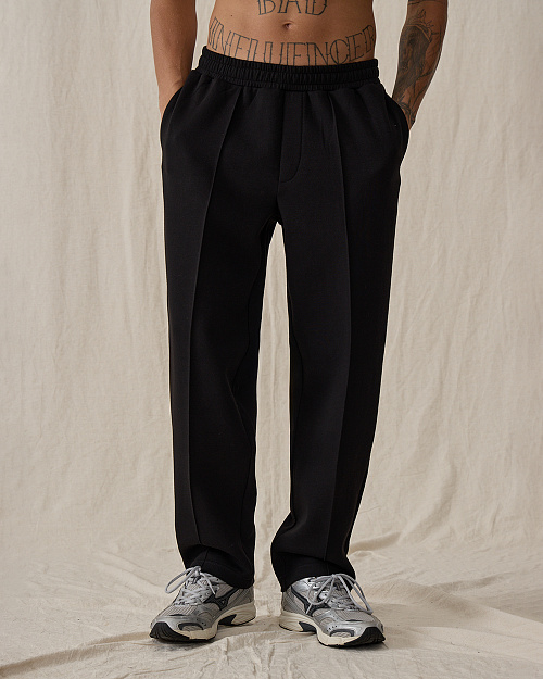 Мужские брюки с защипами, из футера, черный