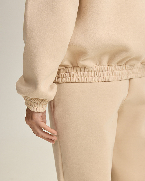 Свитшот с воротом на молнии, молочный